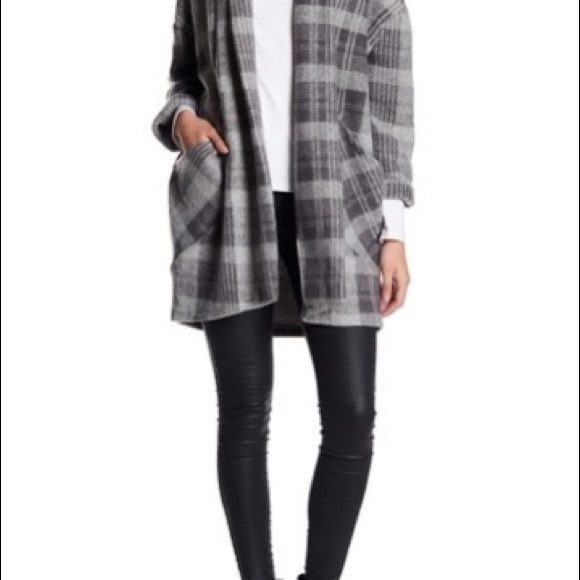 Caslon Gray Oversized Plaid Coat Cardigan - Picture 7 of 8